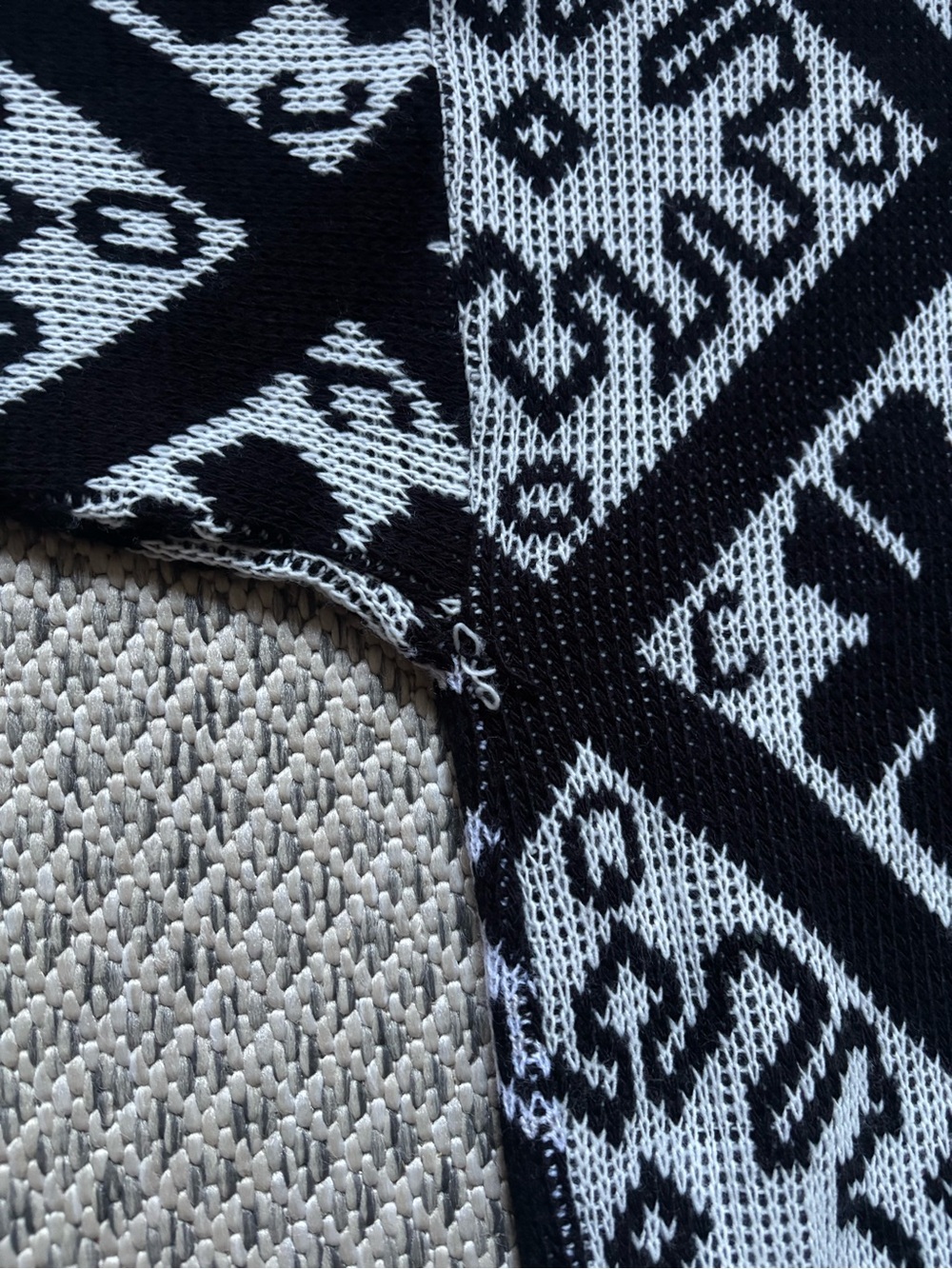 Vintage United Sweaters of America Black Knit Floral Geometric Sweater - Picture 8 of 11